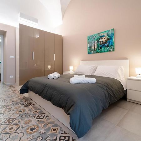Catania Center Modern Apartment Bagian luar foto